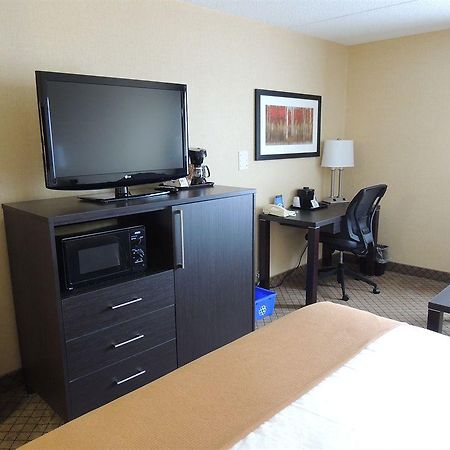 Holiday Inn Express Hamilton-Stoney Creek Екстериор снимка