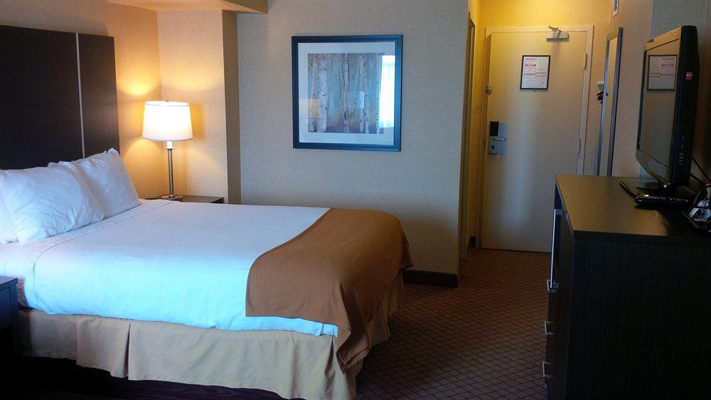 Holiday Inn Express Hamilton-Stoney Creek Екстериор снимка
